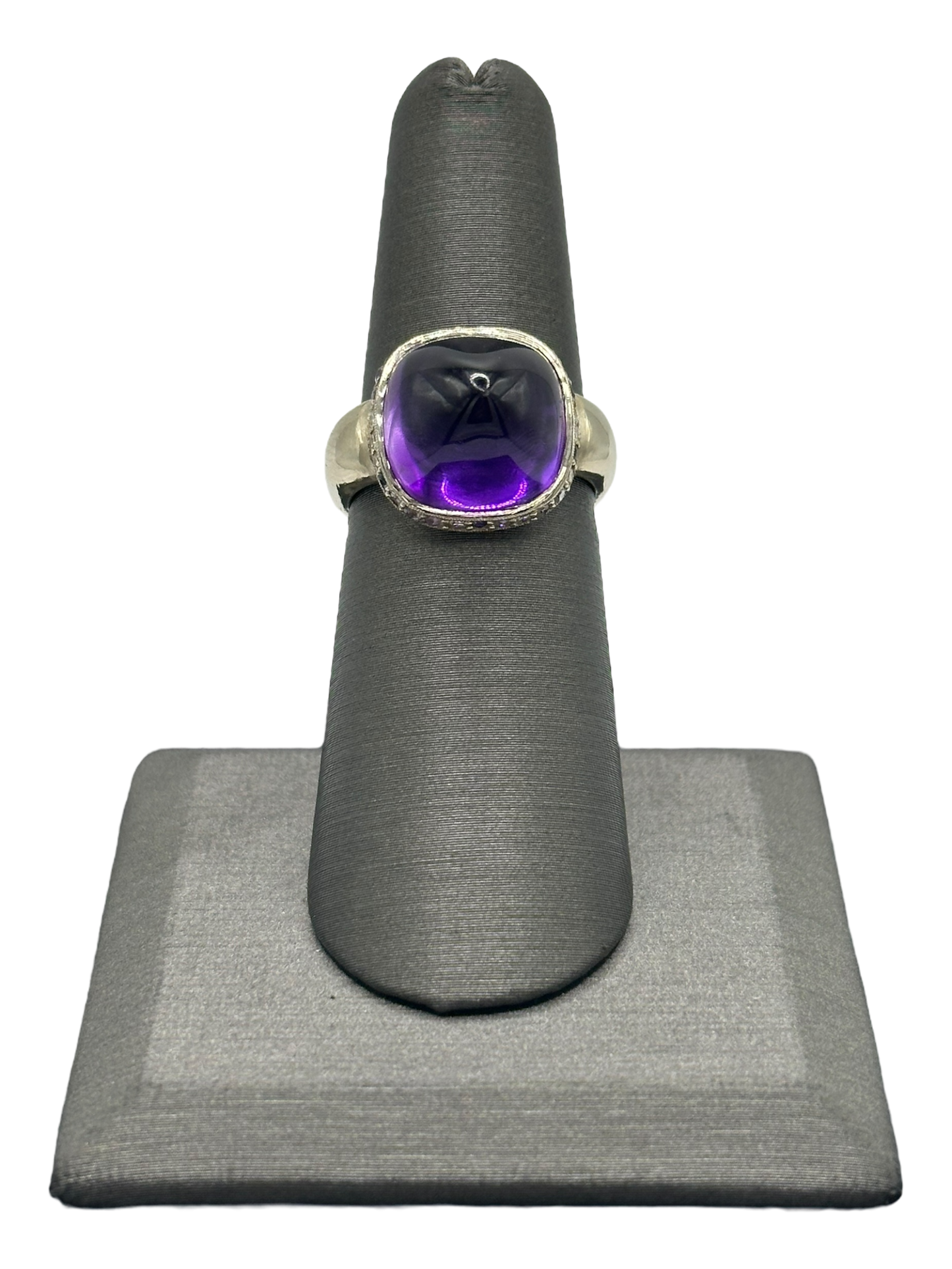Cabochon Amethyst Ring With Diamond & Sapphire Bezel