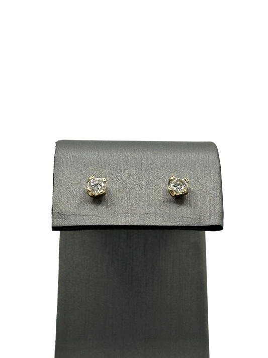 Four Curved Prong Diamond Studs