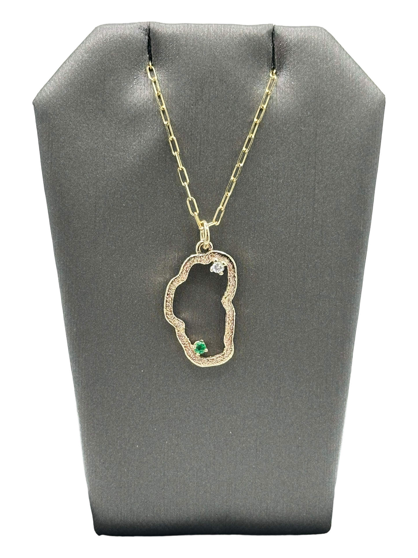 Milgrain Design Diamond & Emerald Pendant
