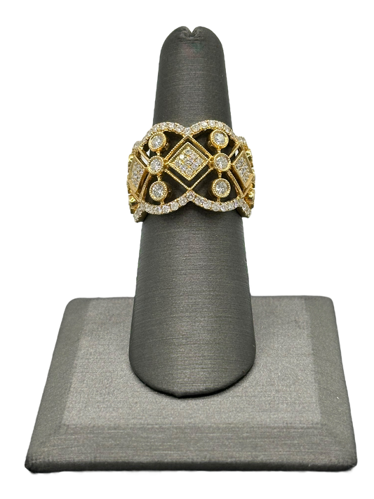 Diamond Filigree Circle & Triangle Modern Design Ring