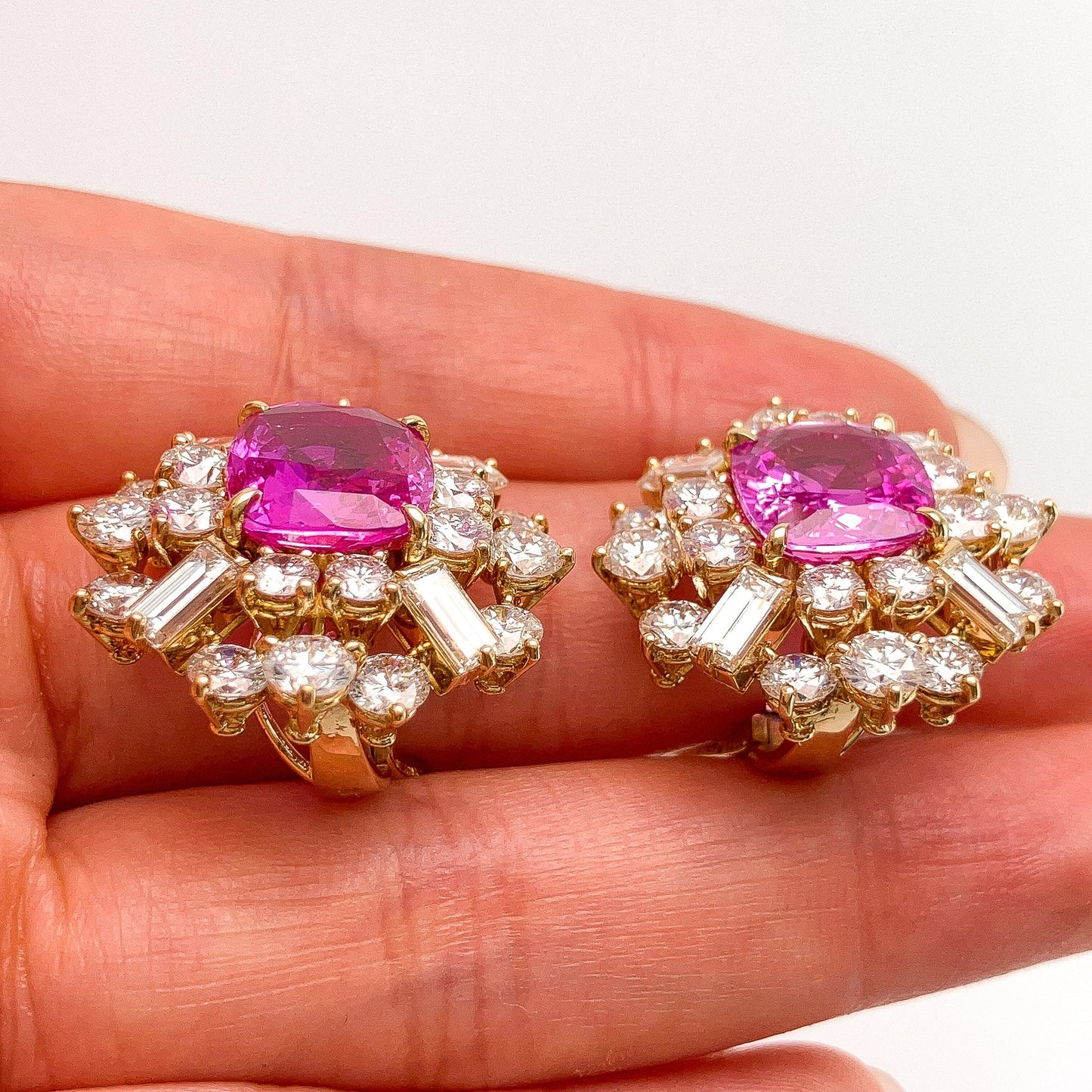 º 10.61cts GIA Certified Pink Sapphire & Diamond Cluster Earclips by Fred of Paris, 18k - Forever Rox
