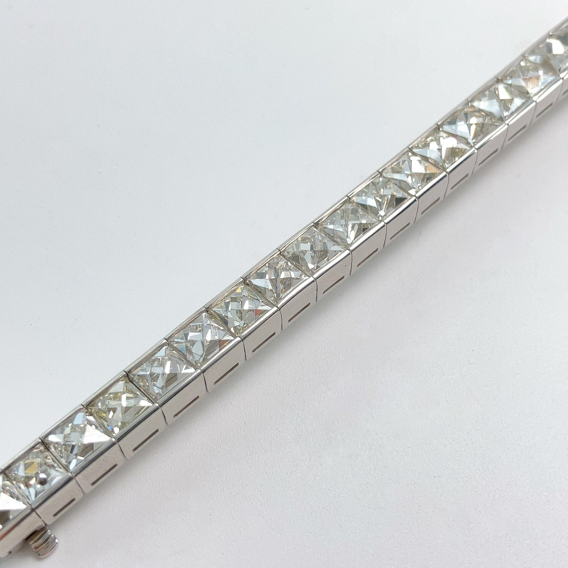 ·31.34cts French Cut Diamond Tennis Bracelet, Platinum - Forever Rox