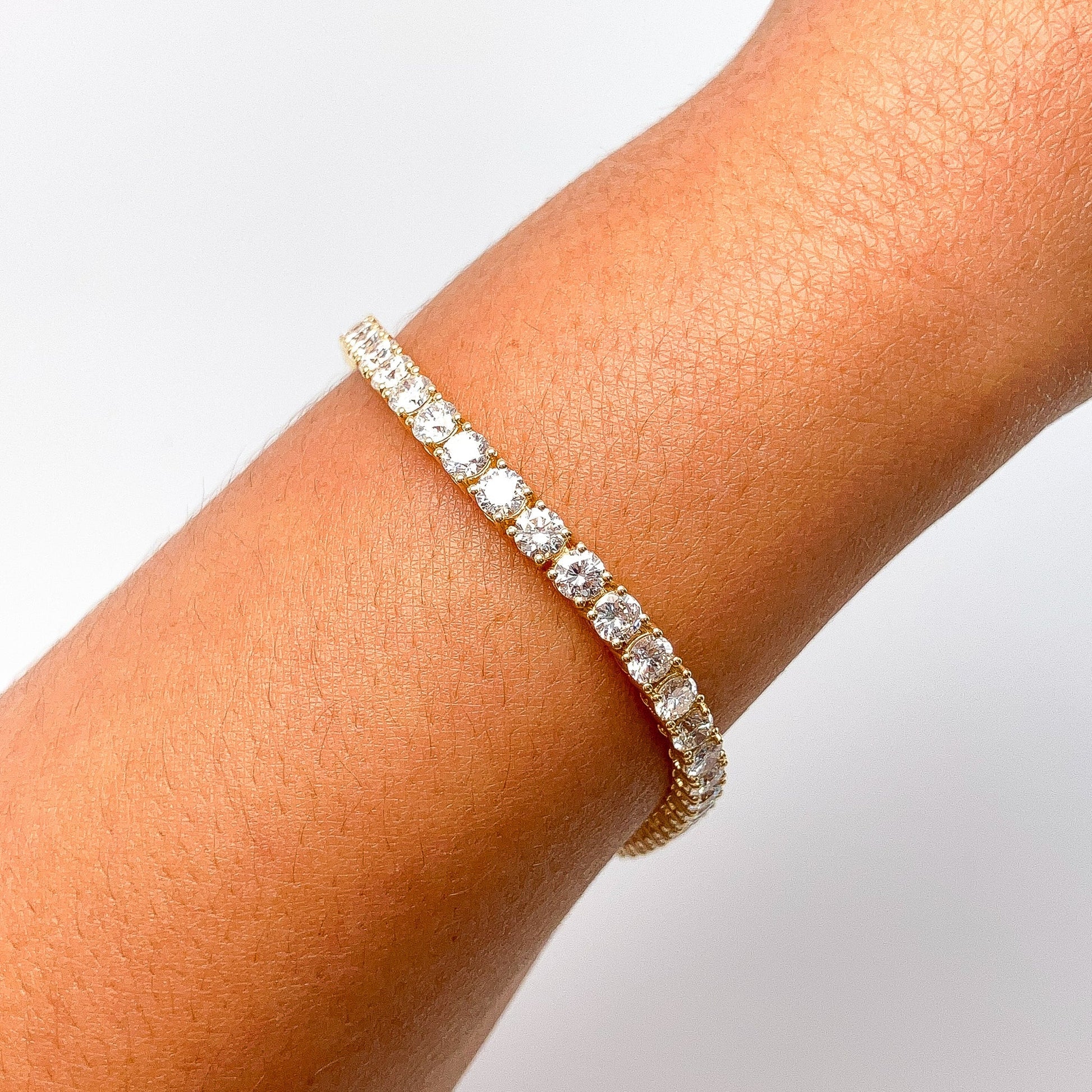 7.65cts Round Diamond Tennis Bracelet, 18k - Forever Rox