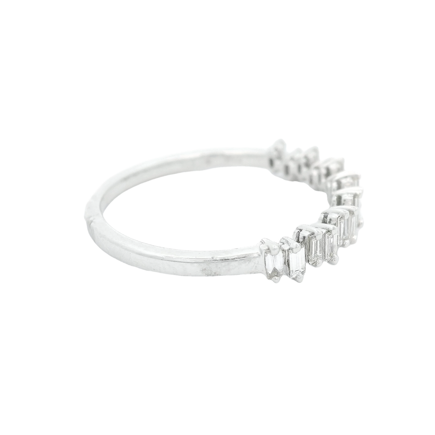 Alternating Baguette Diamond Band