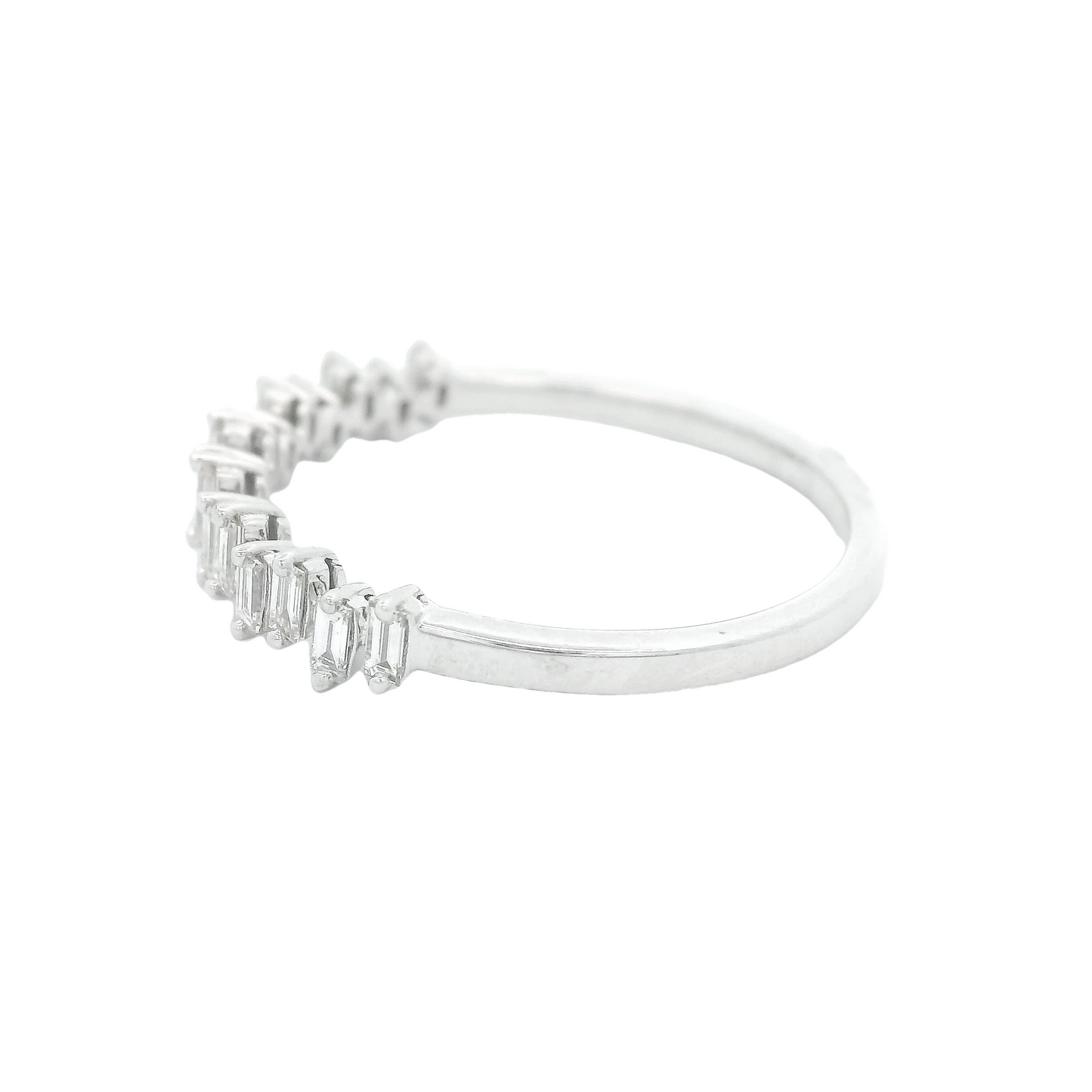 Alternating Baguette Diamond Band