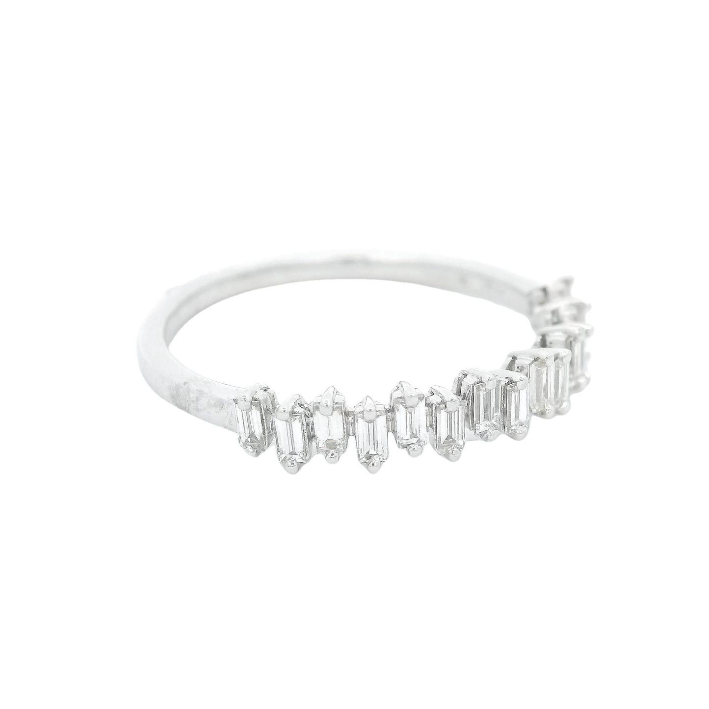 Alternating Baguette Diamond Band