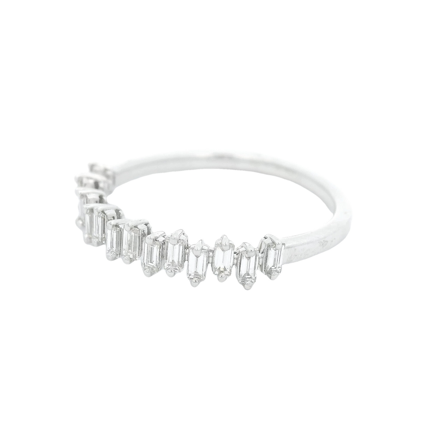 Alternating Baguette Diamond Band