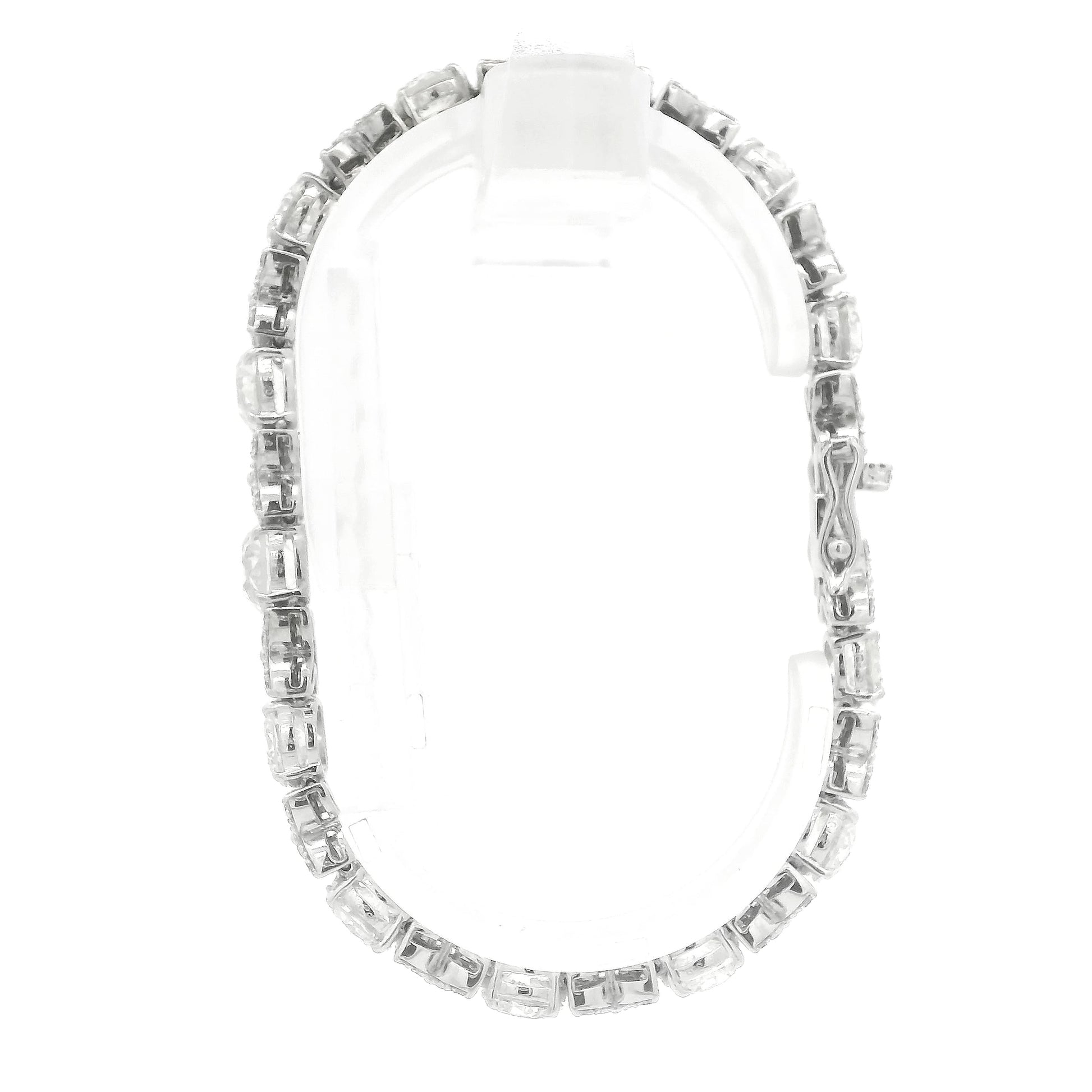 A White Gold X&O with round cut diamonds for the O and melle round cut diamonds for the X at Forever Rox Fine Jewelry, Lake Tahoes Best Jewelry Store
