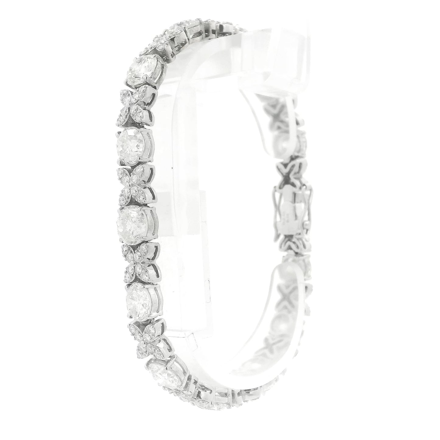 A White Gold X&O with round cut diamonds for the O and melle round cut diamonds for the X at Forever Rox Fine Jewelry, Lake Tahoes Best Jewelry Store
