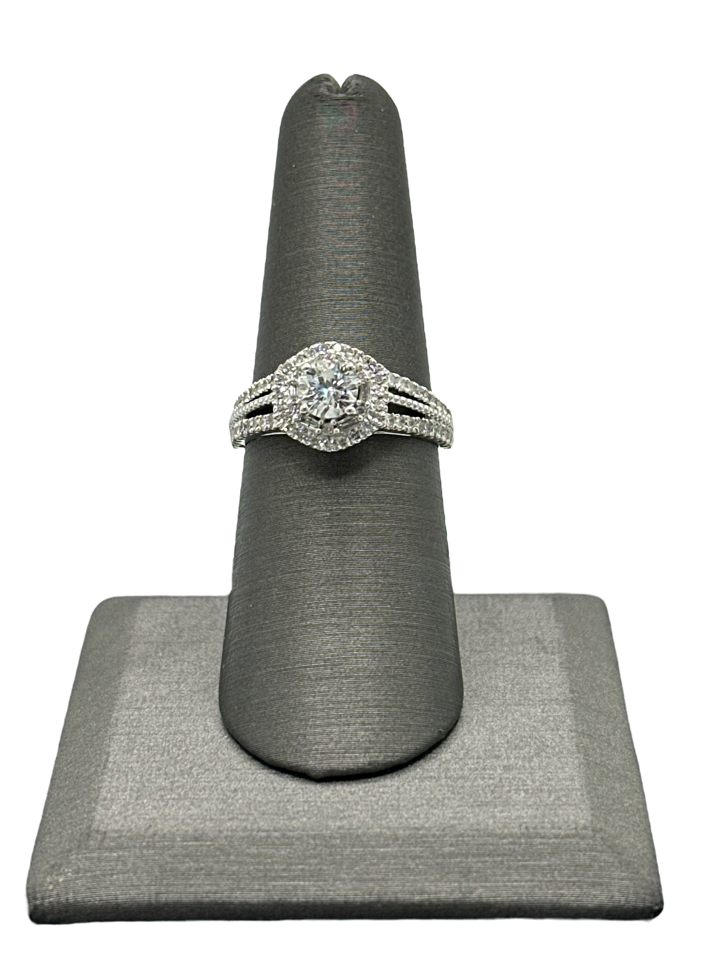 Round Cut Diamond Bridal Ring With Split Shank & Diamonds on Each Side