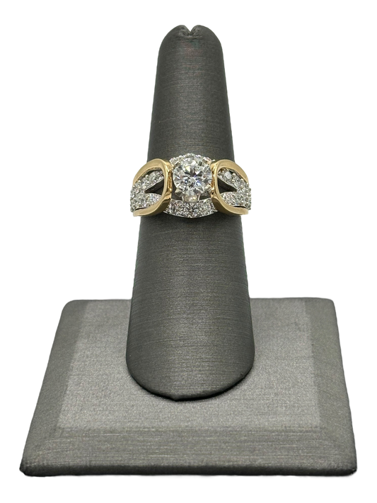 Round Cut Diamond Bridal Ring With Diamond Down Split Shank