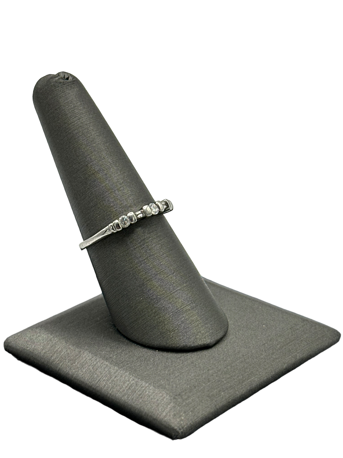 Platinum Round & Baguette Cut Diamond Band