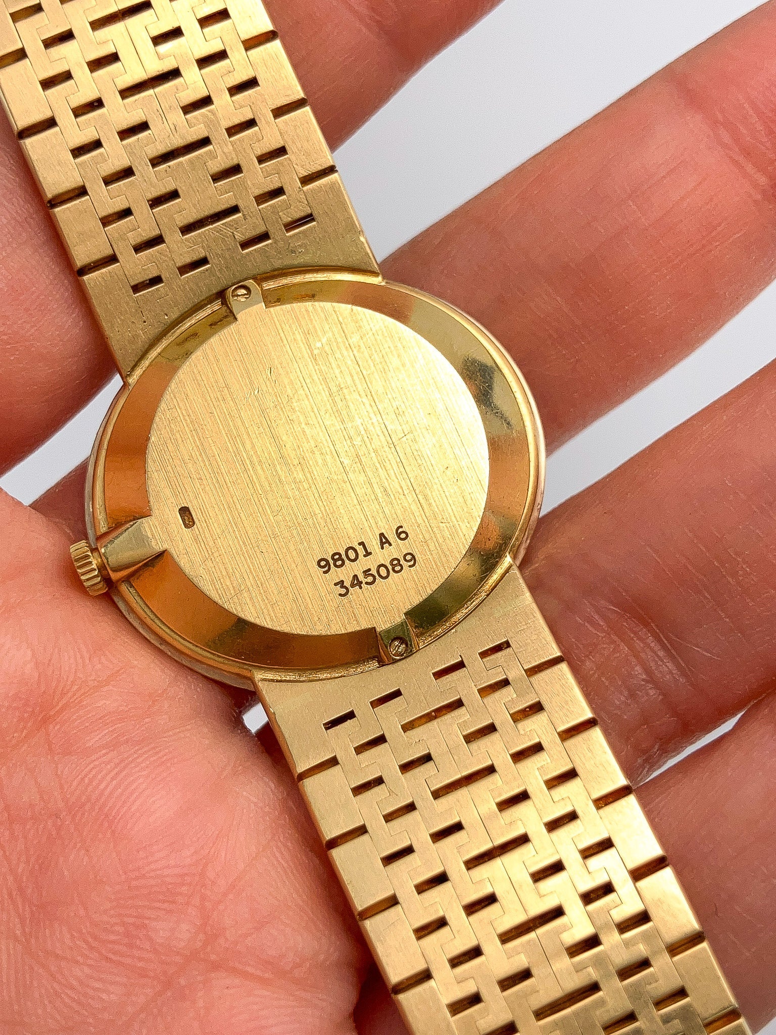 Ladies Vintage Piaget Watch with Mother of Pearl Dial & Diamonds, 18k º - Forever Rox