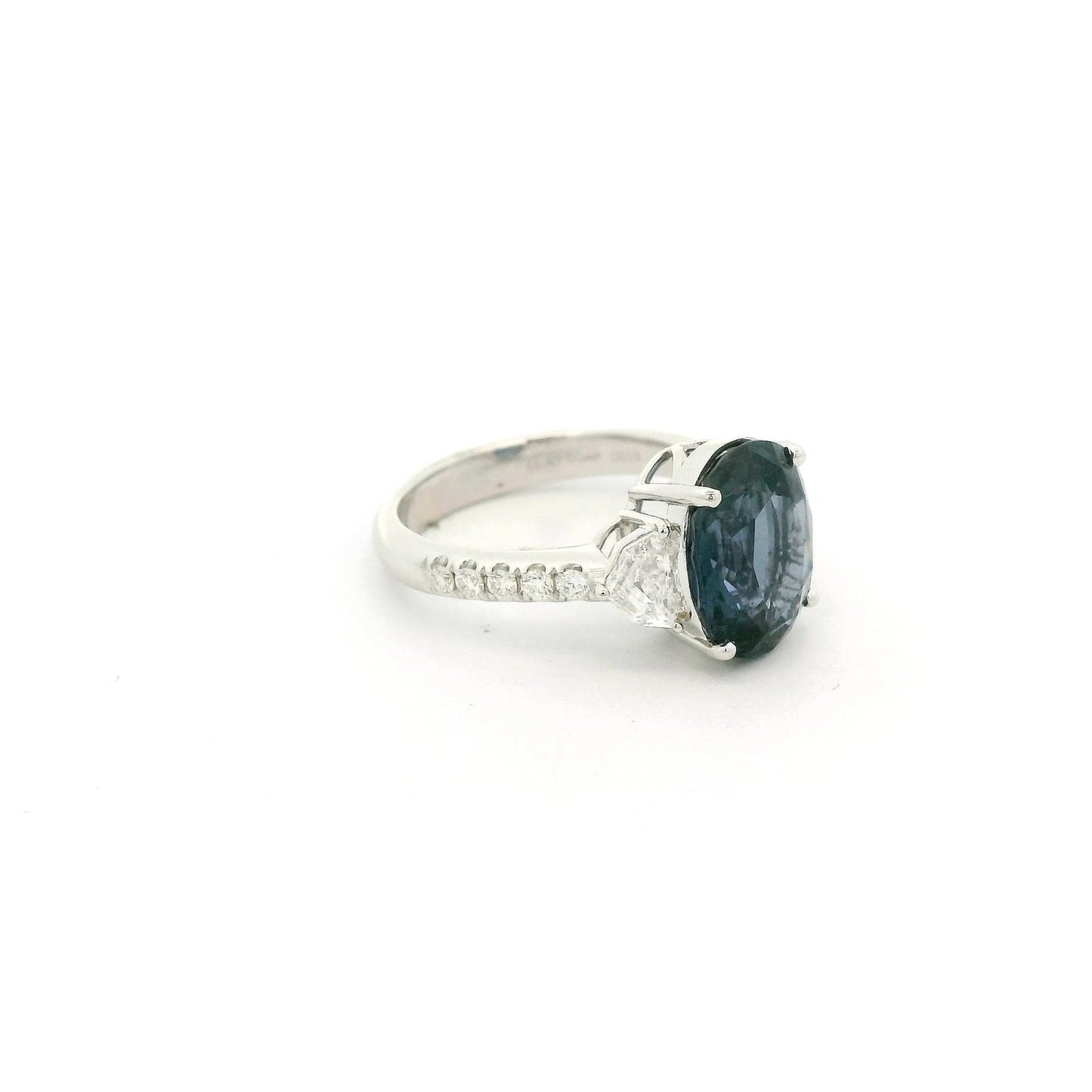 Natural Color Change Oval Cut Sapphire Ring With Chevron & Round Cut Diamonds - Forever Rox Fine Jewelry
