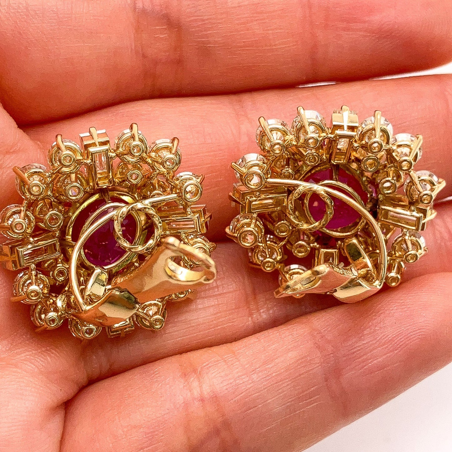 º 10.61cts GIA Certified Pink Sapphire & Diamond Cluster Earclips by Fred of Paris, 18k - Forever Rox