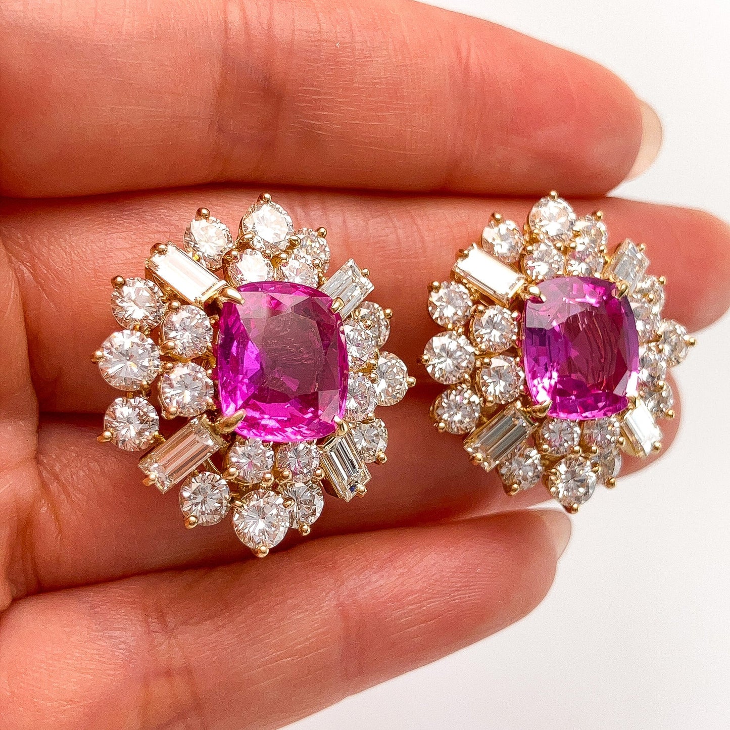 º 10.61cts GIA Certified Pink Sapphire & Diamond Cluster Earclips by Fred of Paris, 18k - Forever Rox