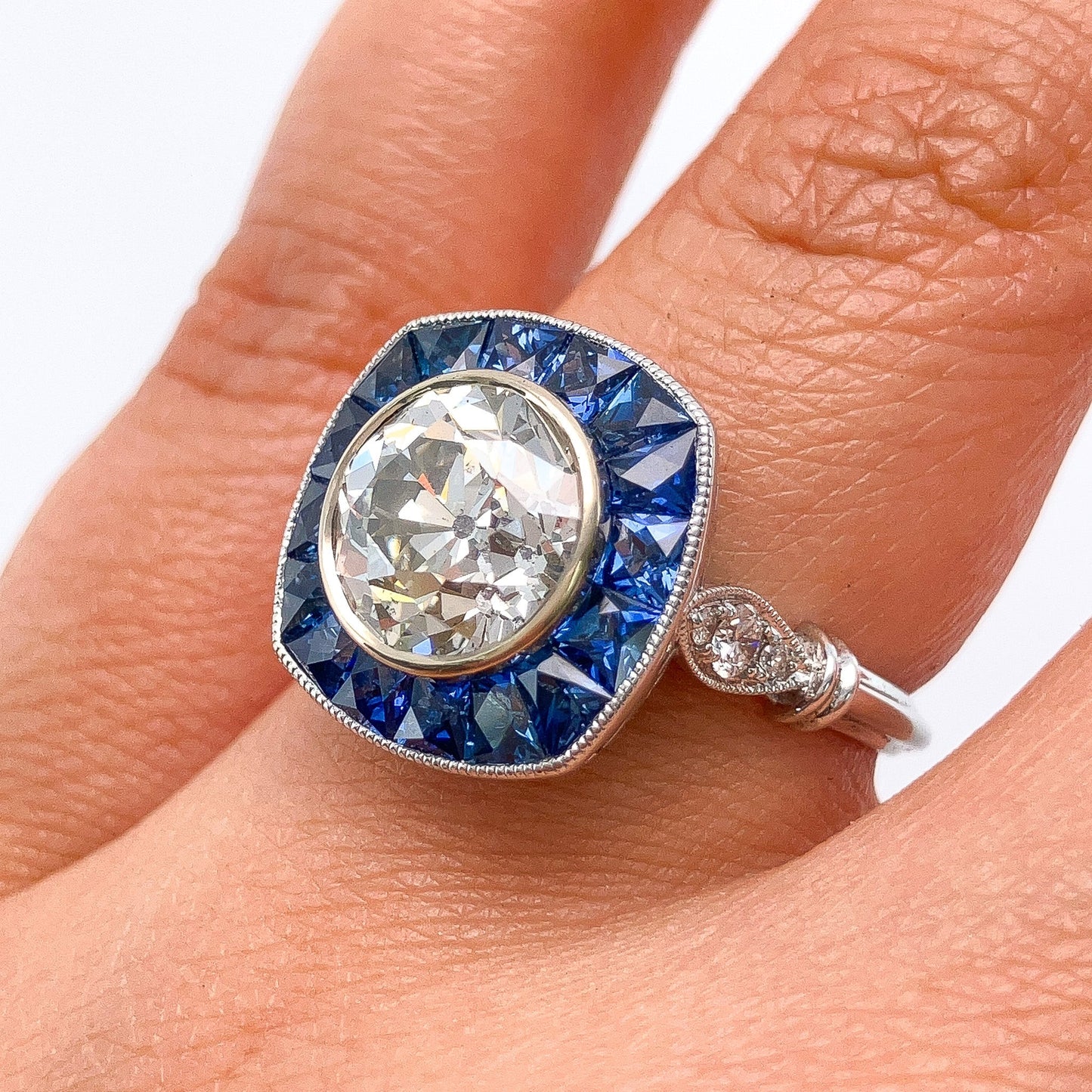 º 2.85ct GIA Certified L/SI1 Old European Cut Diamond & French Cut Sapphire Engagement Ring, 18k - Forever Rox