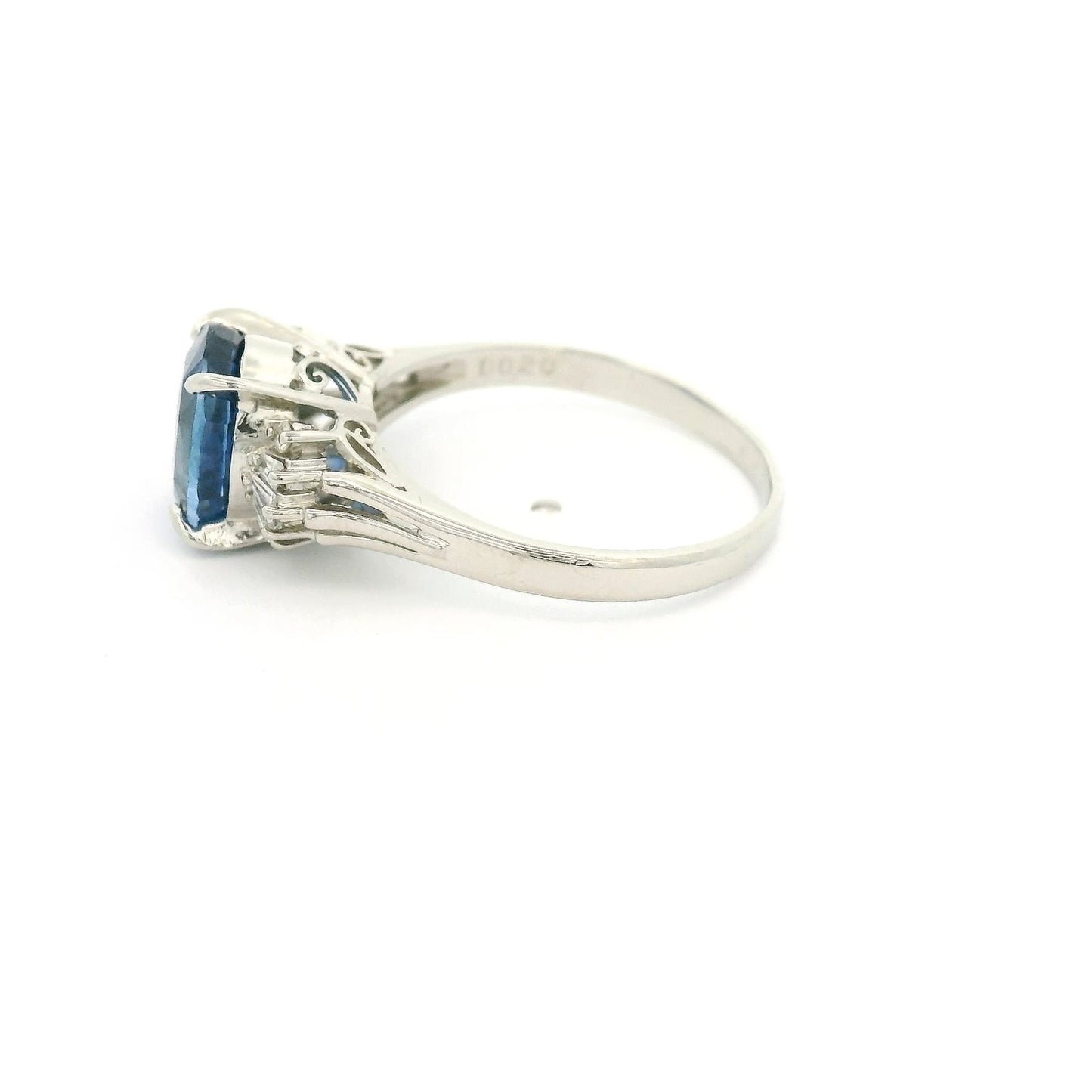 Oval Cut Ceylon Sapphire & Baguette Diamond Ring - Forever Rox Fine Jewelry