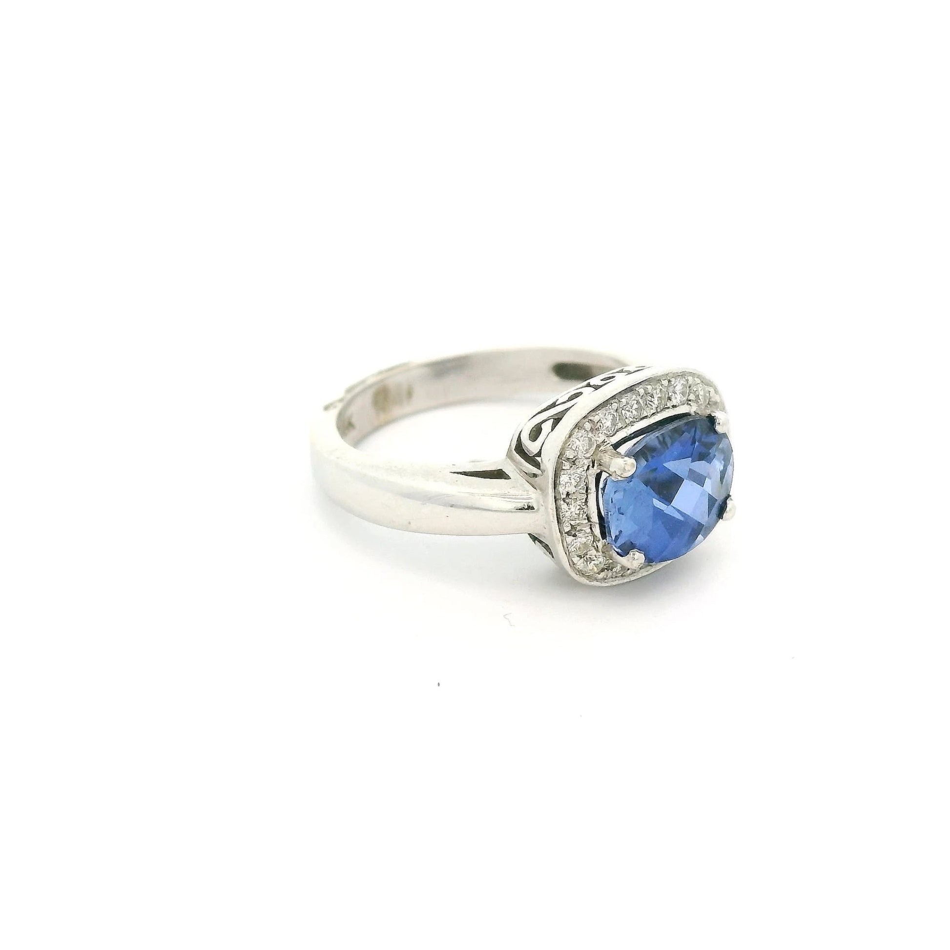 Oval Tanzanite & Diamond Ring - Forever Rox Fine Jewelry