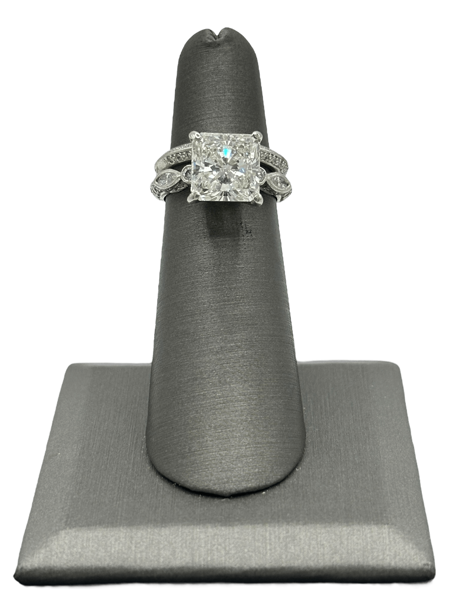 Simon G. Signed Square Radiant Cut Diamond Ring With Matching Band - Forever Rox