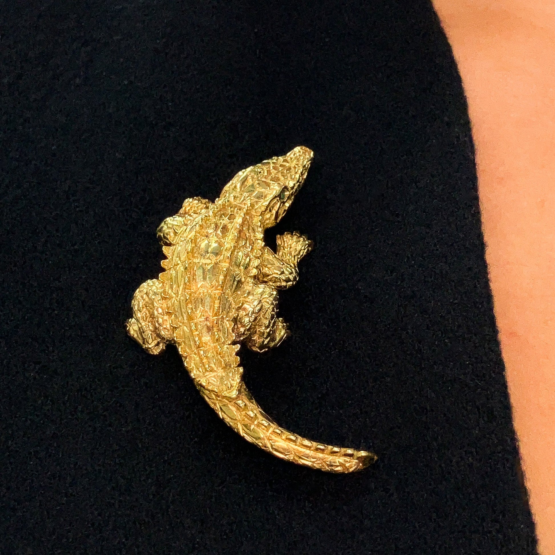 Vintage Alligator Pin with Emerald Eyes by Craig Drake, 18k - Forever Rox