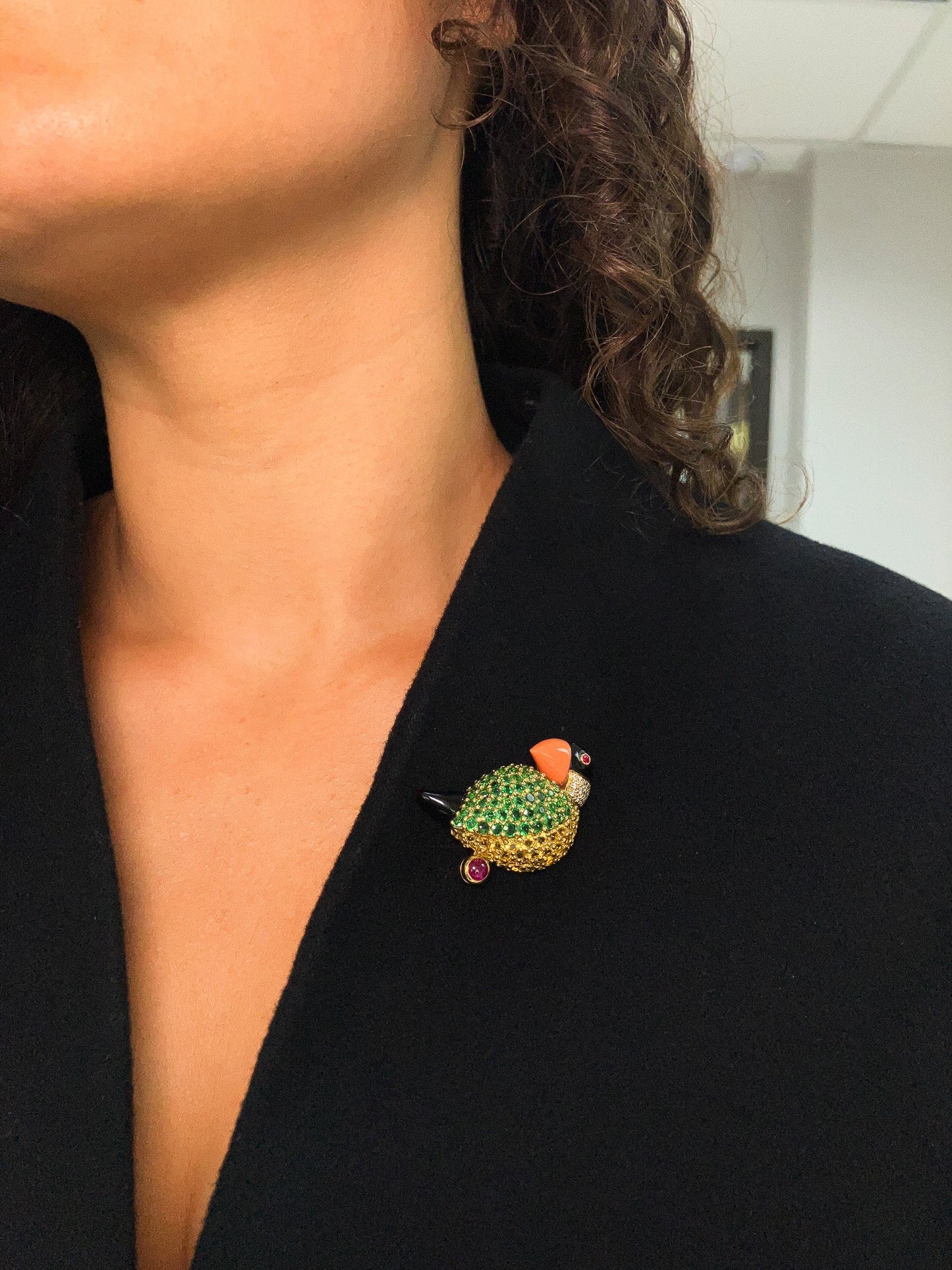 Vintage Gemstone Puffin Brooch by Jean Vitau, 18k º - Forever Rox