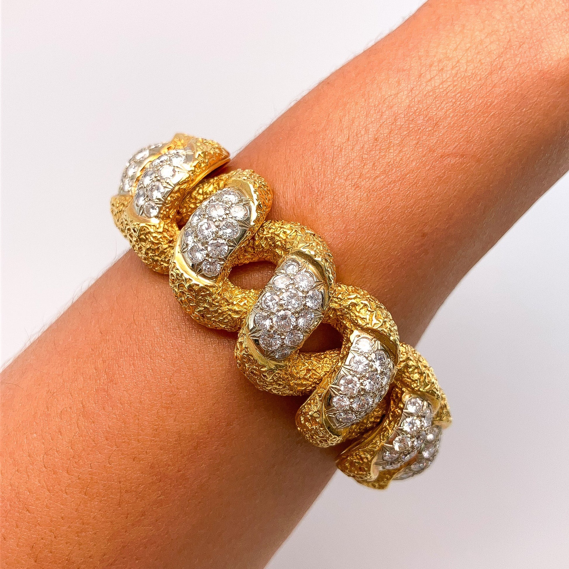 Vintage Textured Curved Link Bracelet, 18k - Forever Rox