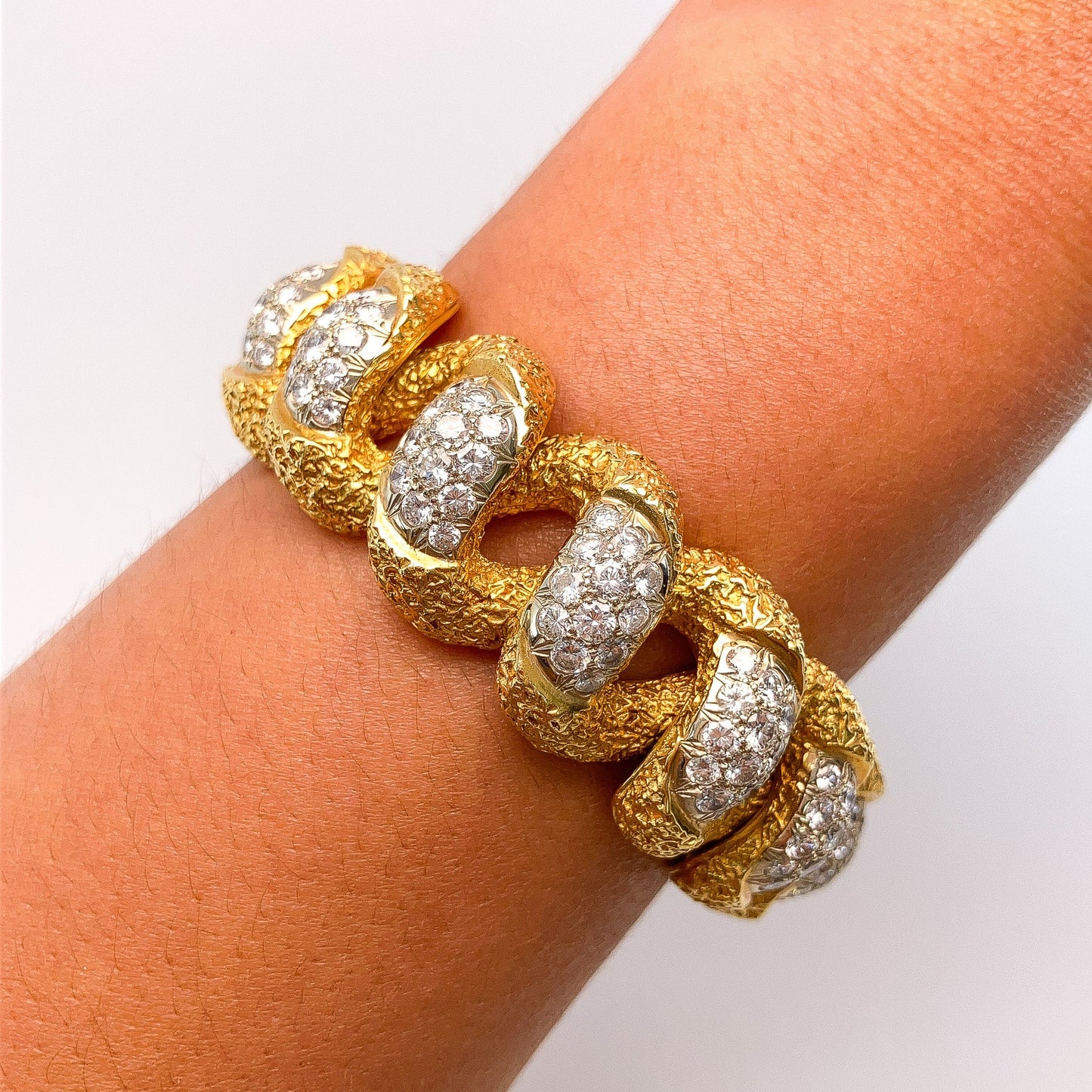 Vintage Textured Curved Link Bracelet, 18k - Forever Rox